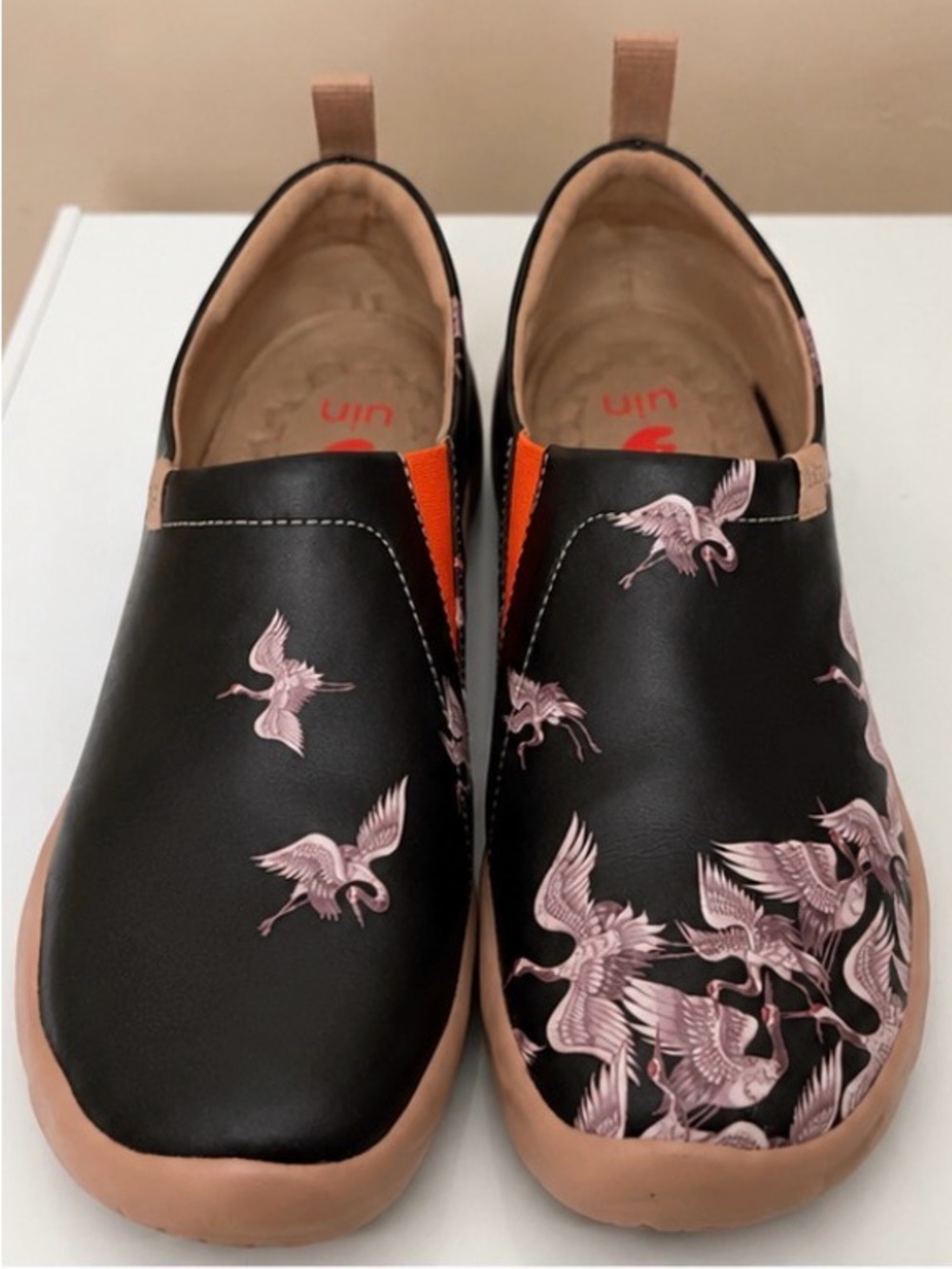 UIN Toledo Crane Art Slip-On Shoes Black Pink Women’s Size 10